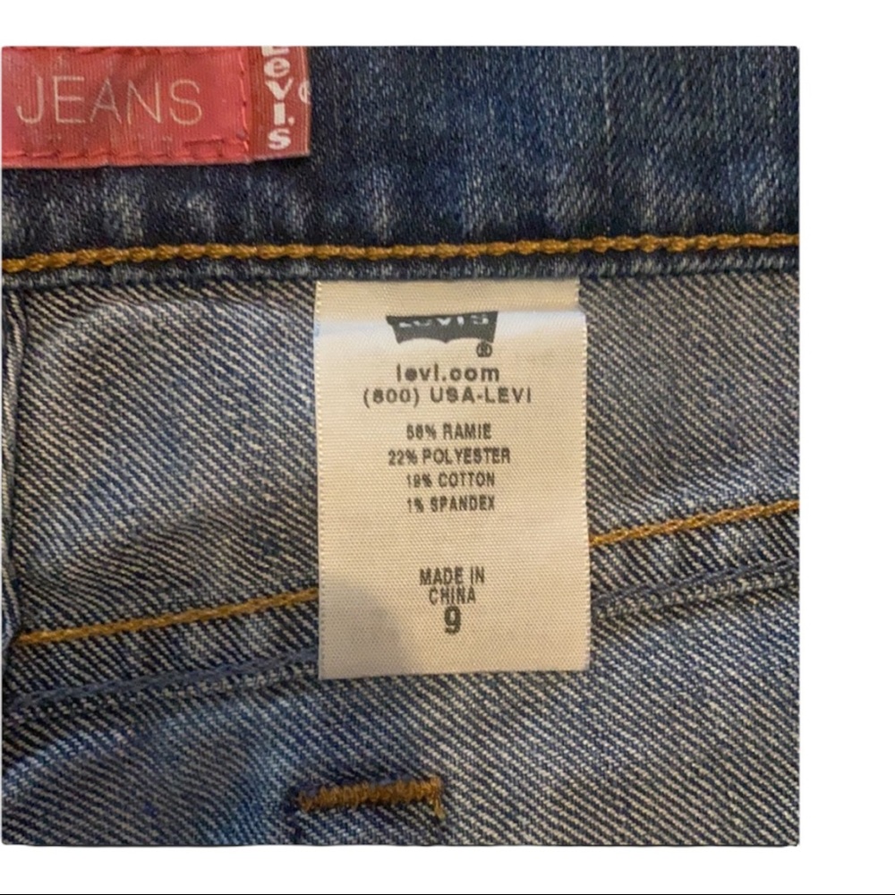 Levi’s - Picture 3 of 3
